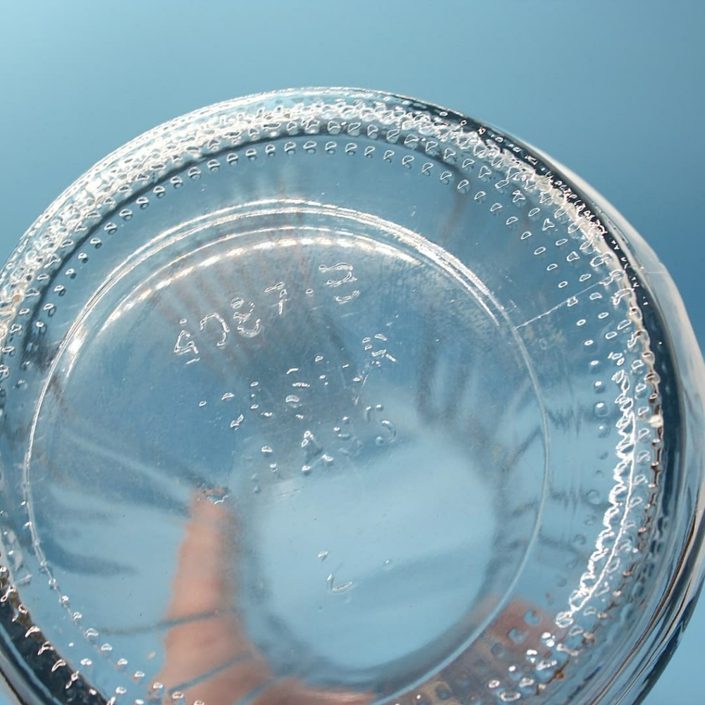 Clear Glass Vase With Embossed Ribbing - Picture 4 of 8